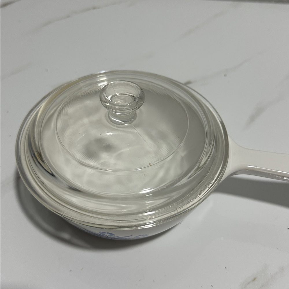 Corningware Pan with Lid - Picture 6 of 6